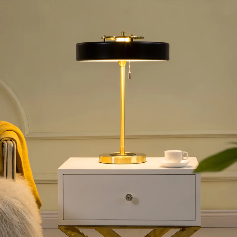 Lámpara de mesa negra nórdica, luz moderna, lámparas de escritorio de lujo para dormitorio, mesita de noche, sala de estar, estudio, decoración del