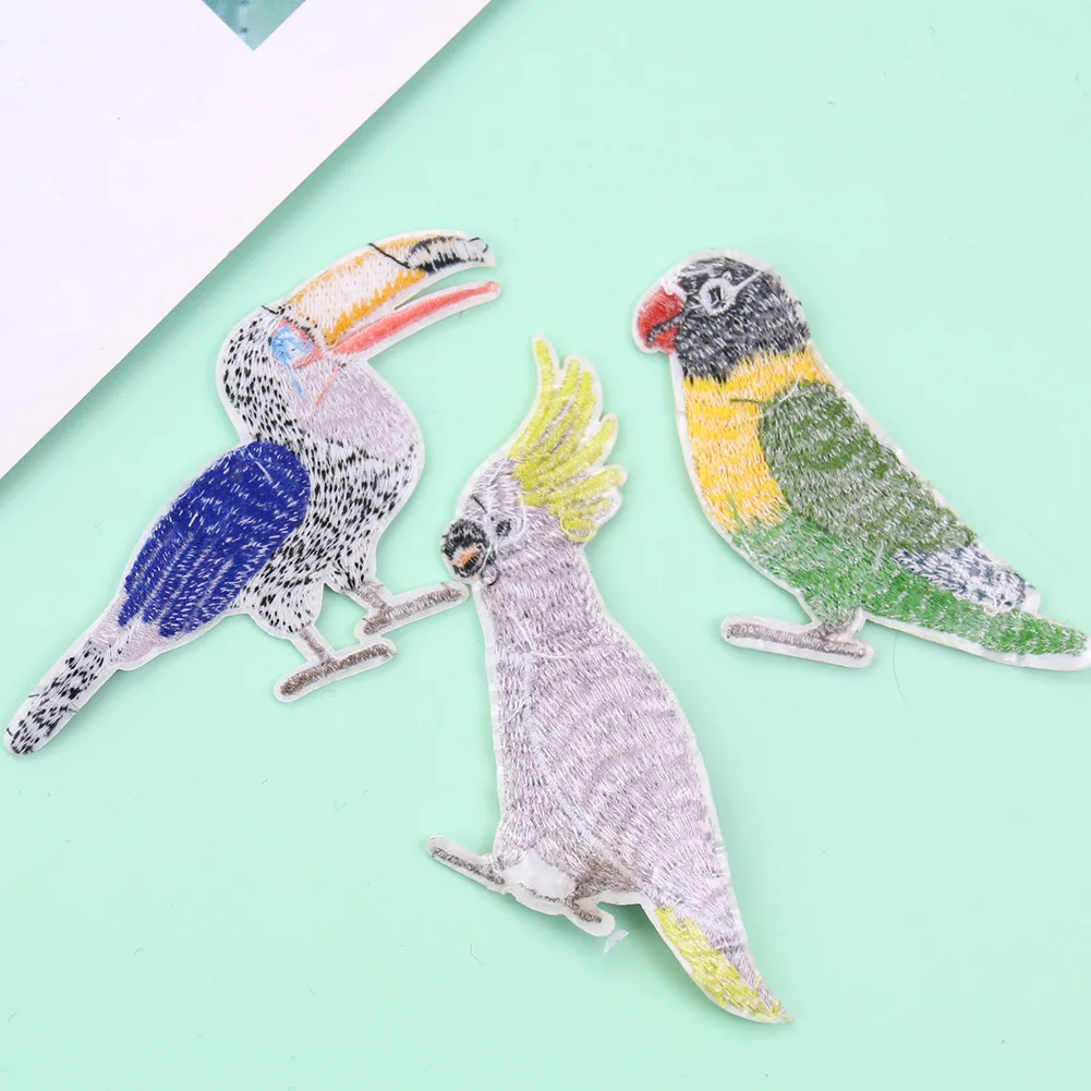 New Arrival Cartoon Parrot Patches for Clothing Crow Embroidery Applique Clothes Iron On Patch DIY Badge accessories