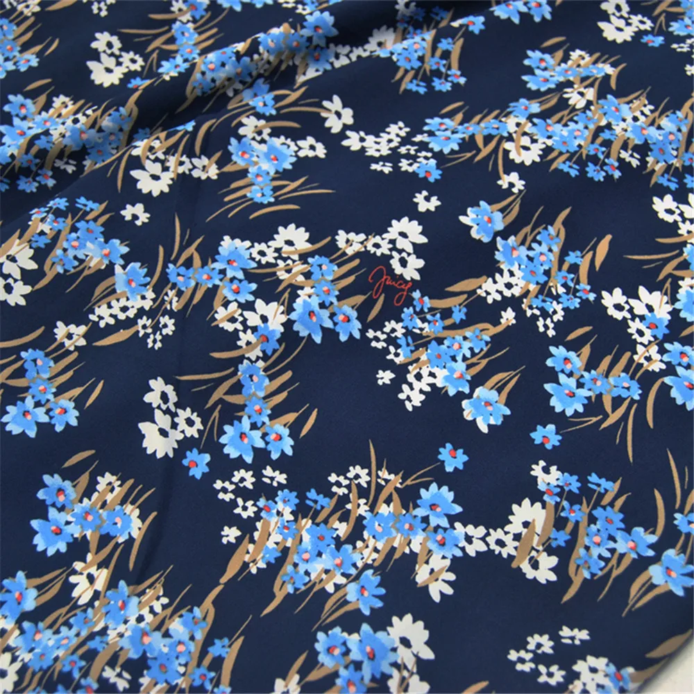 Great Quality Hot Sale Natural Material Silk Crepe De Chine Fabric with Soft Feeling for Christmas Dress Present