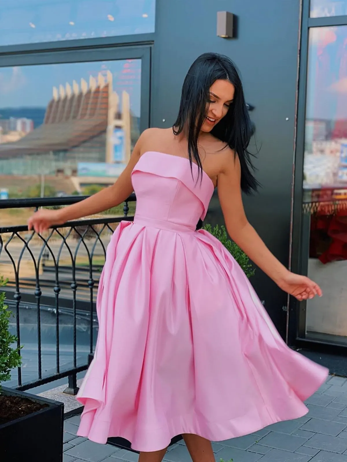 Vestidos de baile de graduación amarillos sin tirantes de satén rosa con cinturón, vestido de baile Formal de fiesta Simple, Vestidos de Noche de Cóctel, Vestidos de celebridades