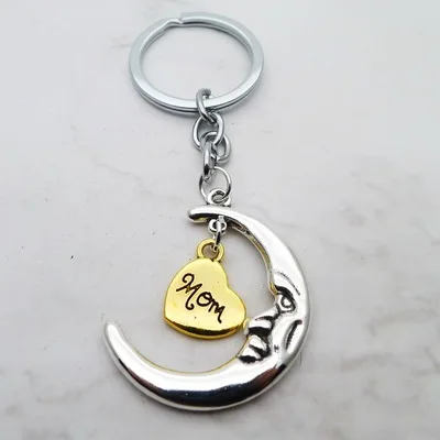 Mothers Day Gift Keychain for Mother Mum Grandma Her From Daughter and Son I Love You To The Moon and Back Key Chain Ring