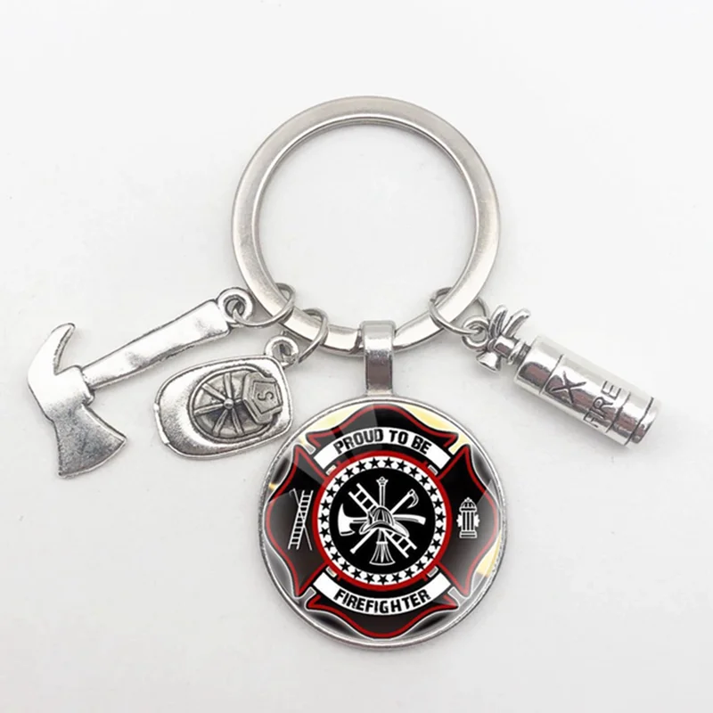 2024 New Firefighter Keychain Fire Extinguisher Hat Axe Tool Pendant Pendant Husband Lover Jewelry Gift