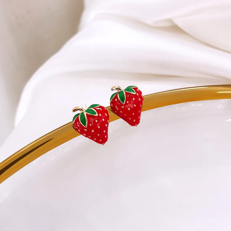 Red Fruit Strawberry Small Delicate Earrings Fashion Cute Girl Sweet Summer Earrings Classic Wild Trend Korean Ear Jewelry