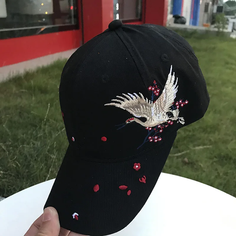 2021 New Ladies Caps Chinese Style Embroidery Curved Brim Spring and Summer Sun Hats Street Fashion All-match Men\'s Baseball Cap