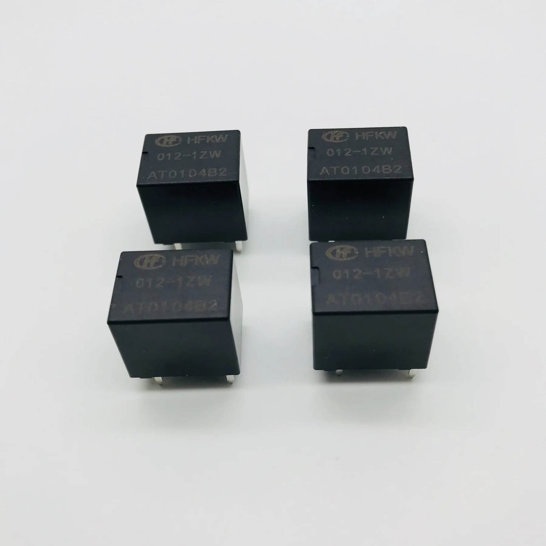 

HFKW-012-1ZW 12VDC 5pin 20A16VDC relays