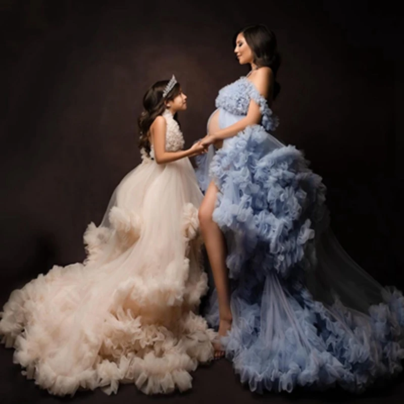 

Pretty Mother And Daughter Puffy Tulle Dress To Photo Shoot V-neck Backless Tiered Ruffles Mom And Kids Gowns Front Split