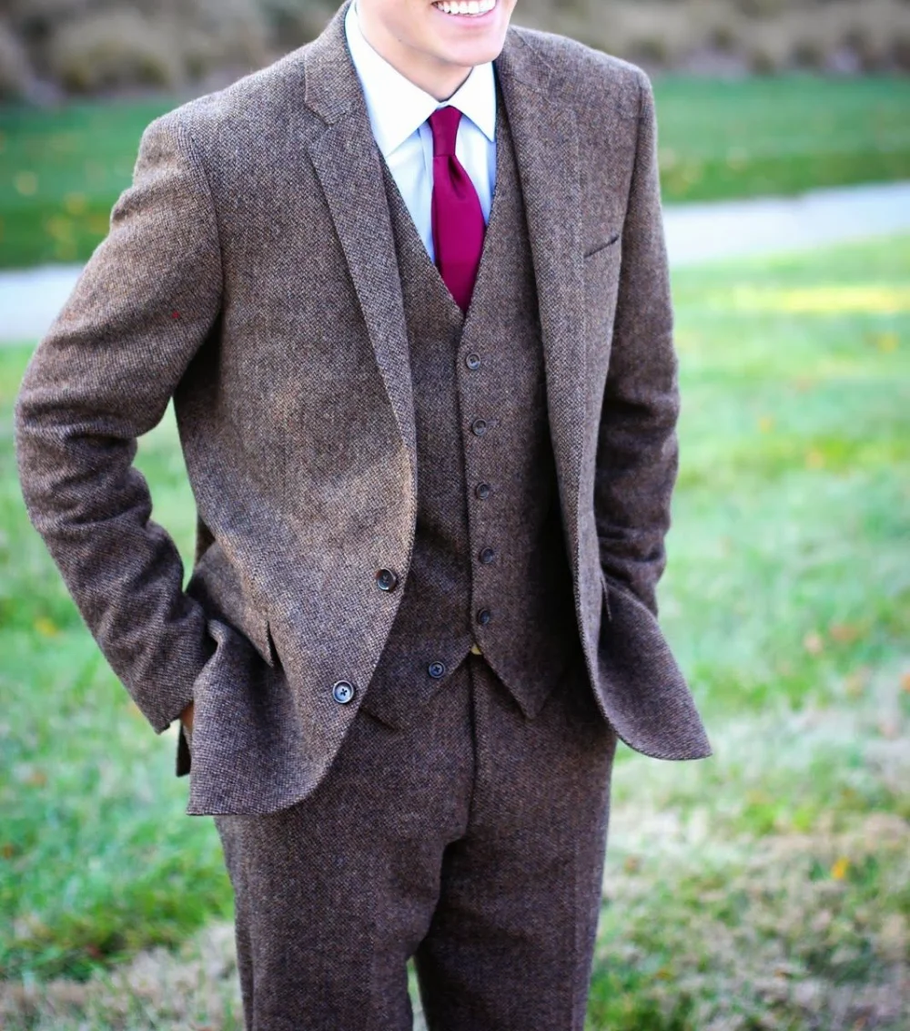 

Tailored Autumn New Brown Tweed Suits For Men 3 Piece Male Herringbone Jacket Coat Wedding Groom Clothing Slim Fit Costume Made