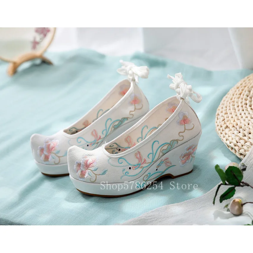 Fairy Cosplay Traditional Chinese Shoes Embroidery Floral Vintage Hanfu Shoes Women High-heeled Beef Tendon Girl Canvas Lolita