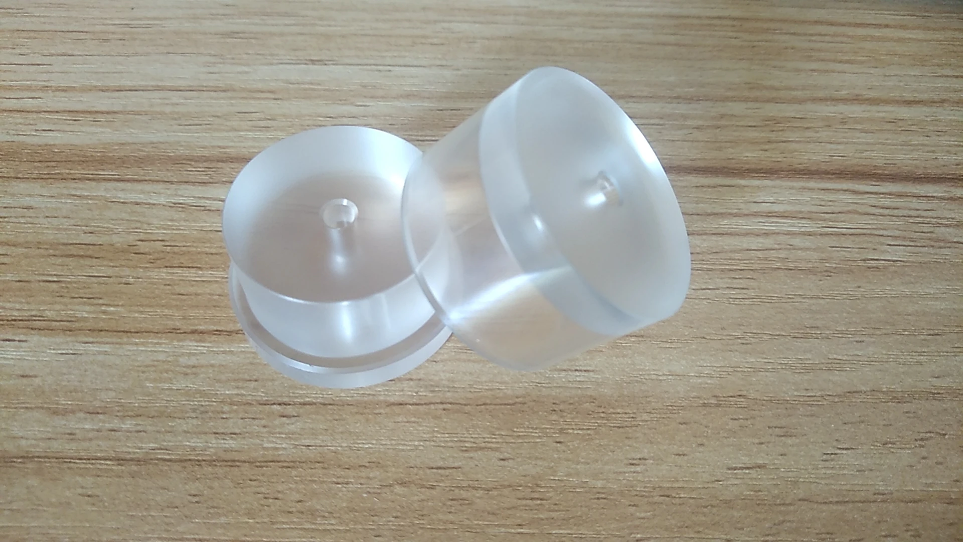 เครื่องมือซ่อมแซมการเคลื่อนที่ของนาฬิกาพลาสติกแบบ W8798สำหรับการปิดสปริงหลักโครงครอบแบบสุ่มสี