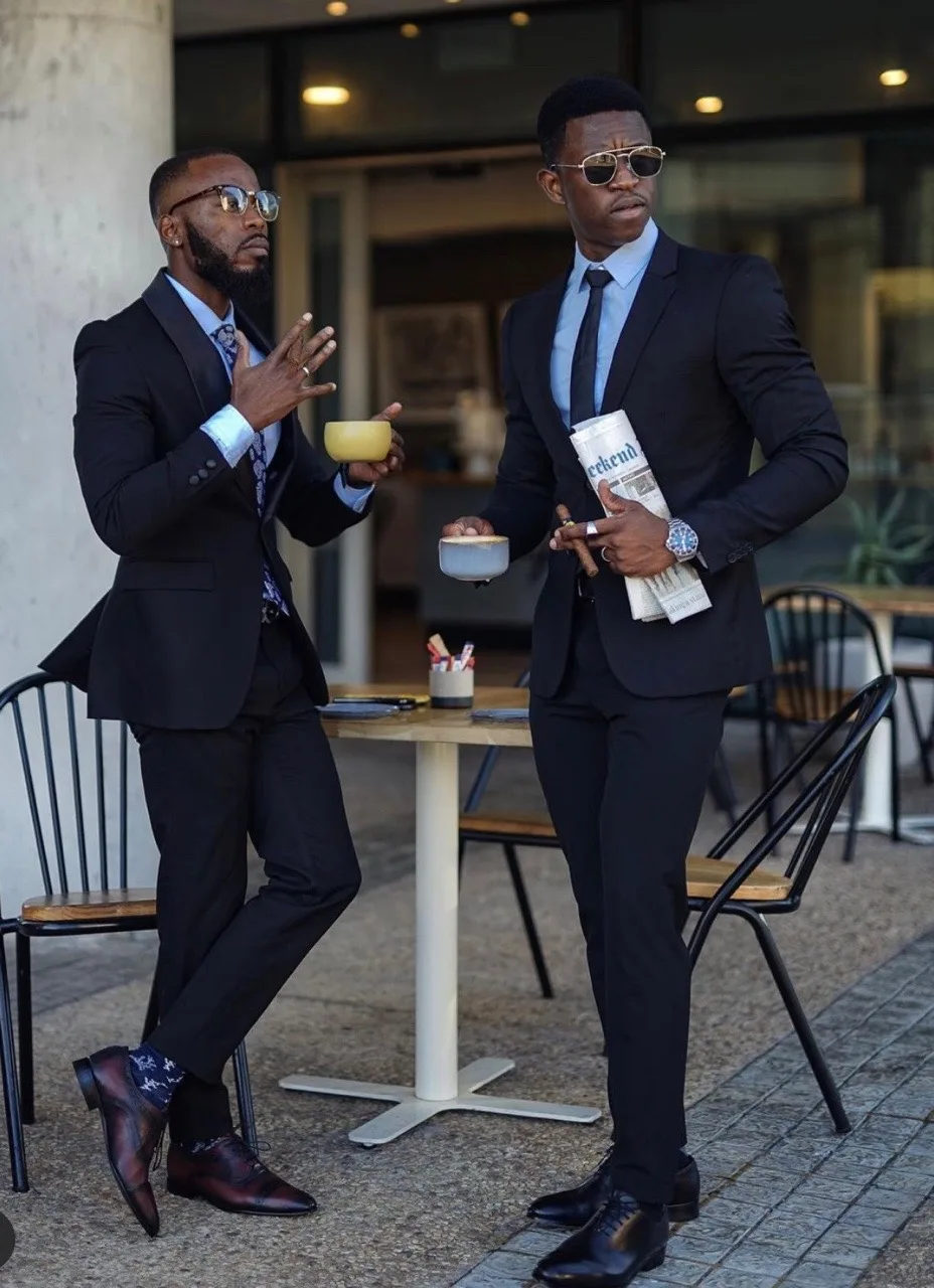Classique Sports Homme 2024 Le Costume Idéal pour les Événements Formels Modernes