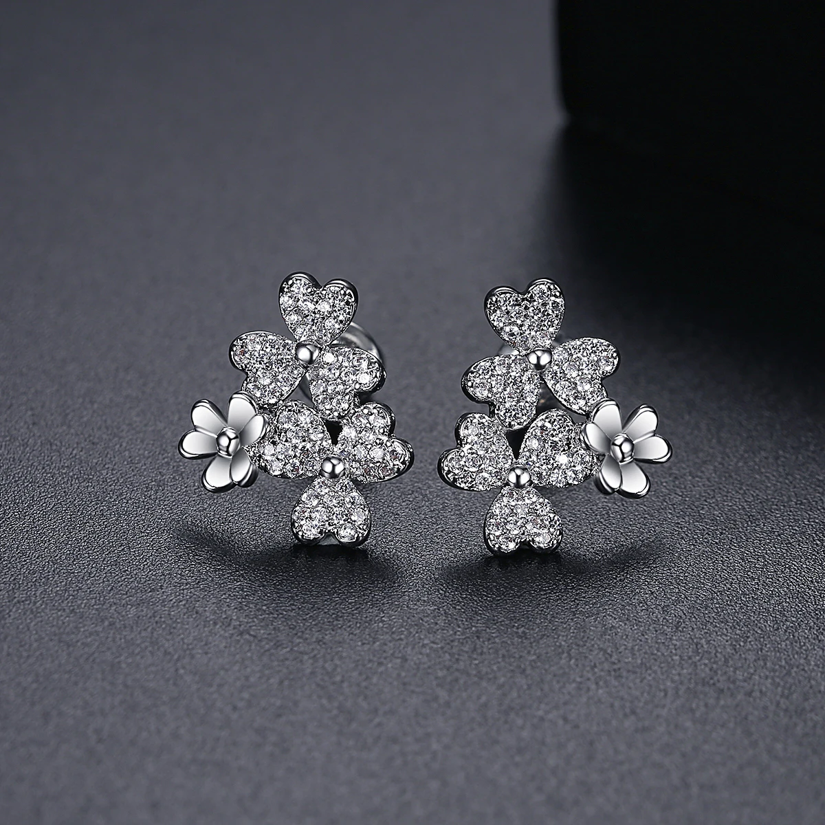 LUOTEEMI Lucky Four Leaf Flower Stud Earrings for Women Tiny CZ Stone Pave Fashion Jewelry for Women Dating Party Christmas Gift