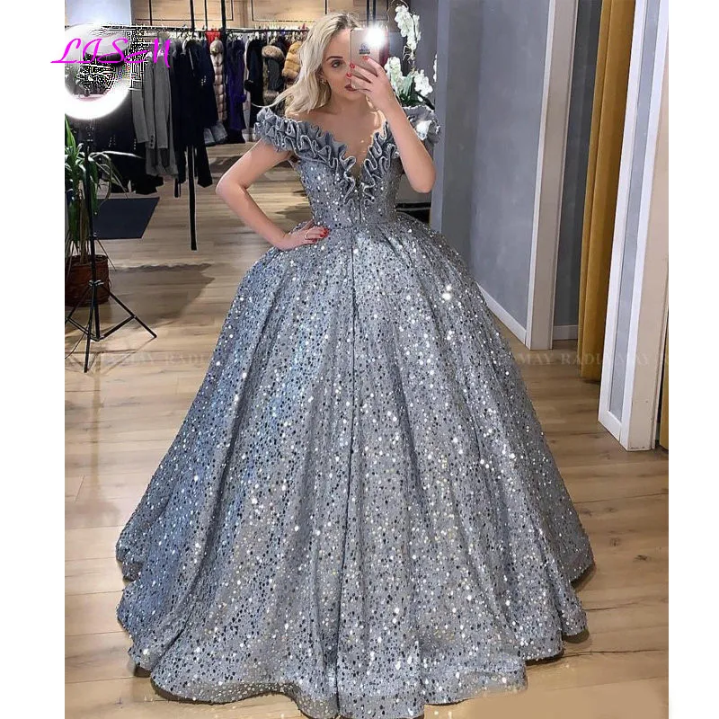 Glitter Silber Pailletten Arabisch Ballkleid Quinceanera Kleid Weg Von der Schulter Rüschen Maskerade Plus Größe Prom Kleid Süße 16 Kleid