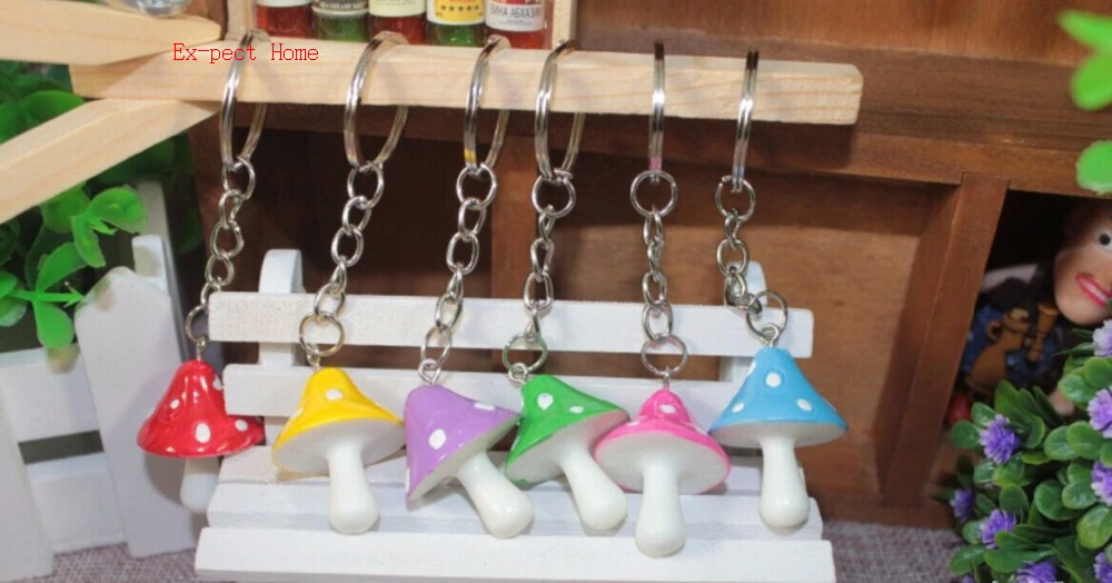 FREE SHIPPING BY DHL 100pcs/lot Novelty Plastic Mushroom Keychains Mini Mushroom Shaped Keyrings Gifts