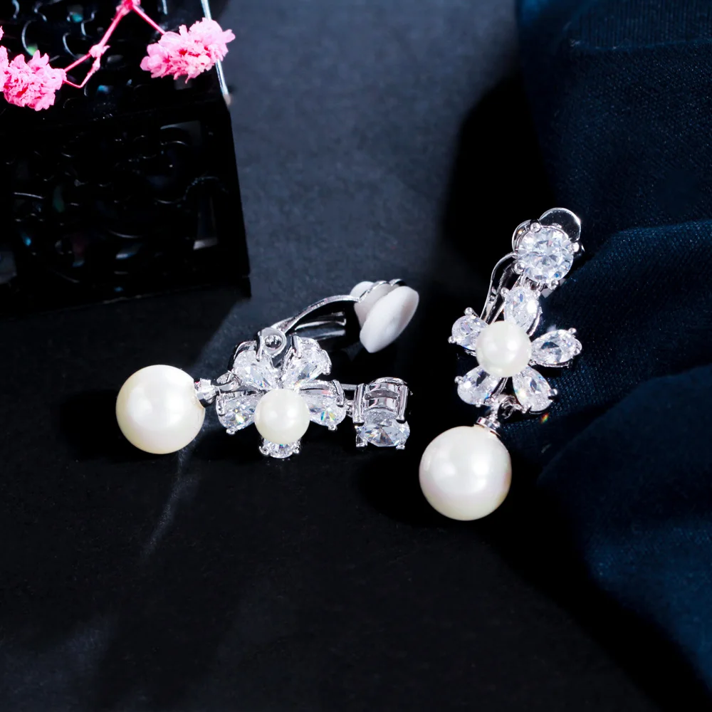 CWWZircons No Ear Hole Non Pierced Design CZ Crystal Flower Women Wedding Party Clip On Pearl Earrings without Piercing CZ040