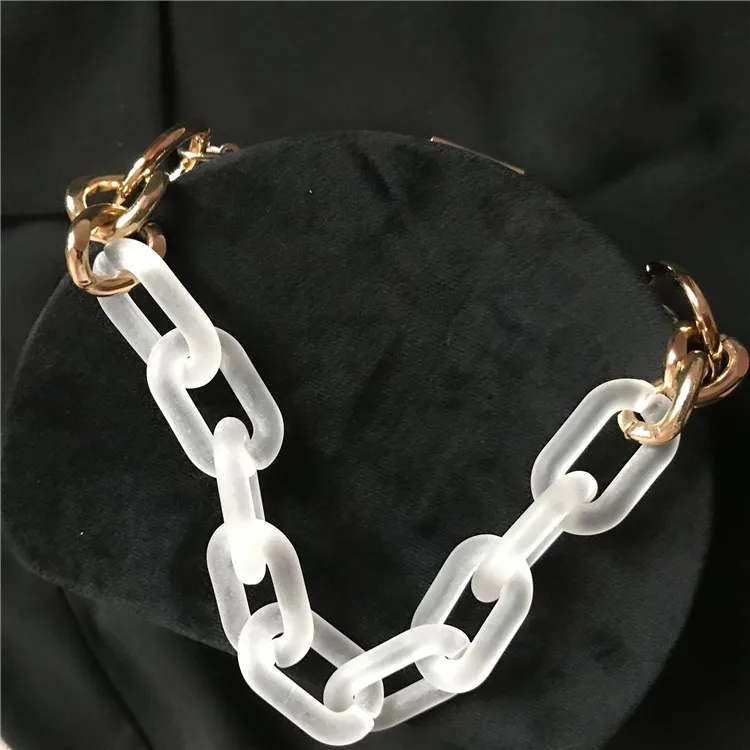 Acrylic High Quality Purse Chain Metal Shoulder Handbag image 0 Acrylic High Quality Purse Chain Metal Shoulder Handbag image 1