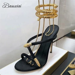 Metalowe w kształcie węża kostki Strappy sandały gladiatorki kobiety cienki wysoki obcas z wystającym palcem Slingbacks Summer Runway muły