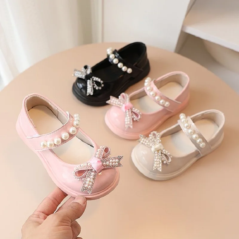 Zapatos de princesa de cuero PU con lazo de perlas para niñas, zapatos de mariposa para bebés, moda para niños