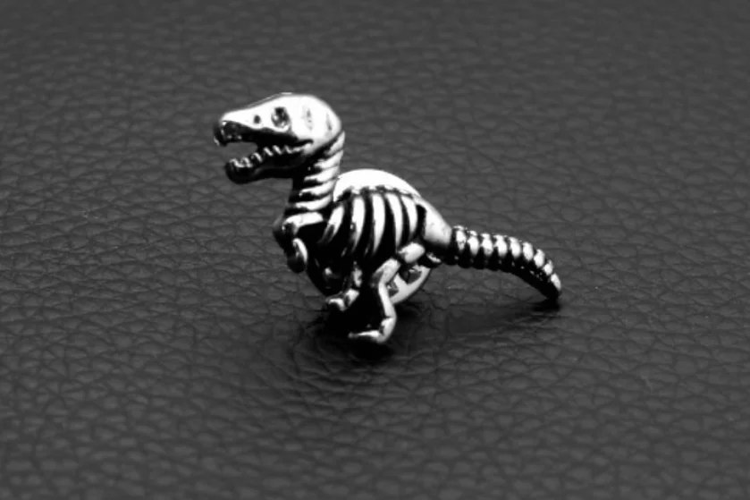 Cute Dinosaur Tyrannosaurus Skeleton Brooch Lapel Pin Tassel Men's Suit Accessories Romantic Badge