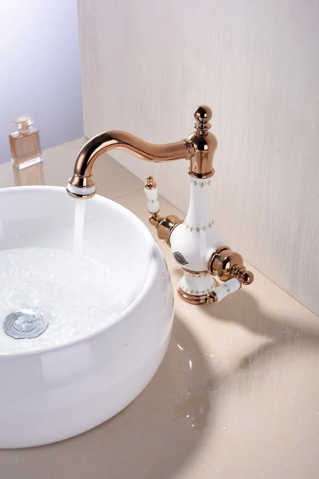 Hot selling Luxury Rose gold Brass Bathroom sink faucet Single hole Single handle Basin mixer faucet Artistic copper tap faucet