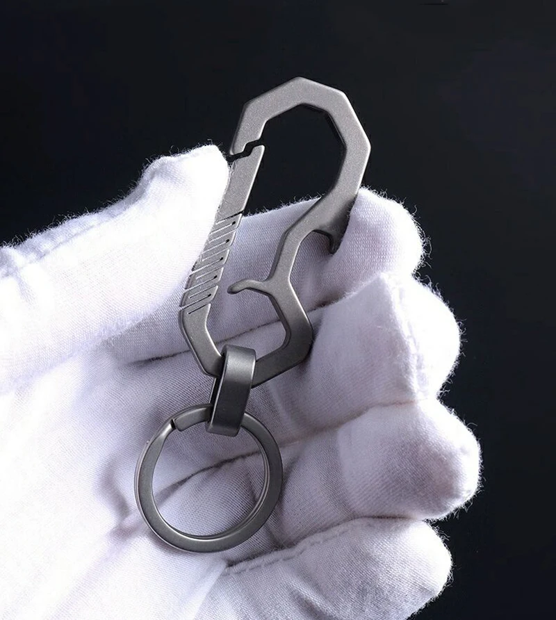 

Titanium Creativity Men Car Key Chain Ultra Lightweight Real Titanium Keychain Luxury Hanging KeyRings Tool Best Gifts For Men