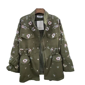 Lange mittelgroße Grabenjacke für Frauen, koreanische Mode, gestickte Blume, Outwear, Schwarz, Weiß, Armeegrün, weibliche Jacke 6 Hauptverkäufe Trenchcoat Weiß - №5