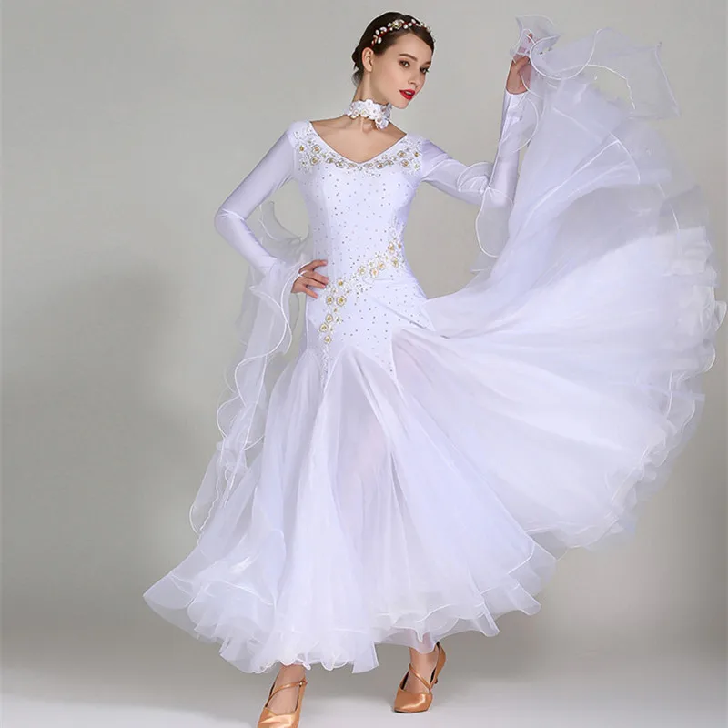 White Ballroom Dress Long Sleeves Waltz Dresses For Ballroom Dancing Foxtrot Dance Dress Standard Ball Dress Sequins Dance Wear