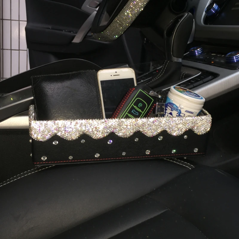 Creative Bling Crystal Diamond Car Ornaments Decoration Car Tissue Box Paper Holder Storage Rhinestone Car Interior Accessories