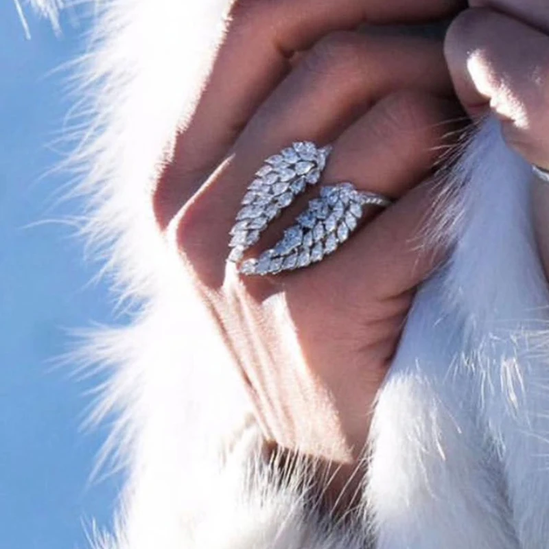 Women's Adjustable Bling Wing Feather Ring, Romantic Design