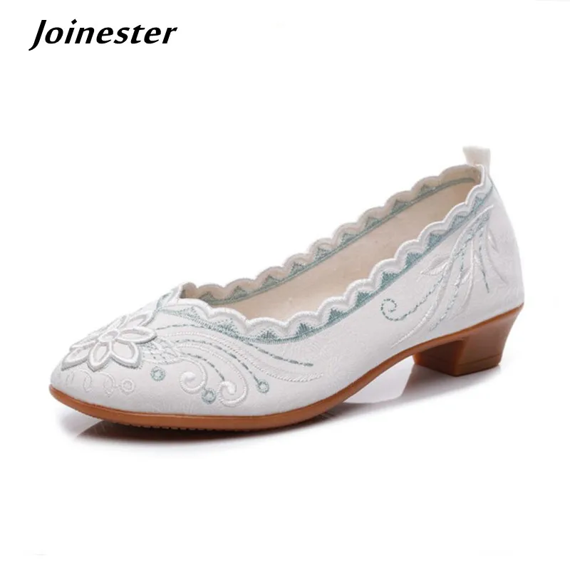 Ethnic Embroidered Slip on Pumps for Women Pointed Toe Autumn Dress Shoes Cotton Fabric Retro Female Loafers Женские туфли