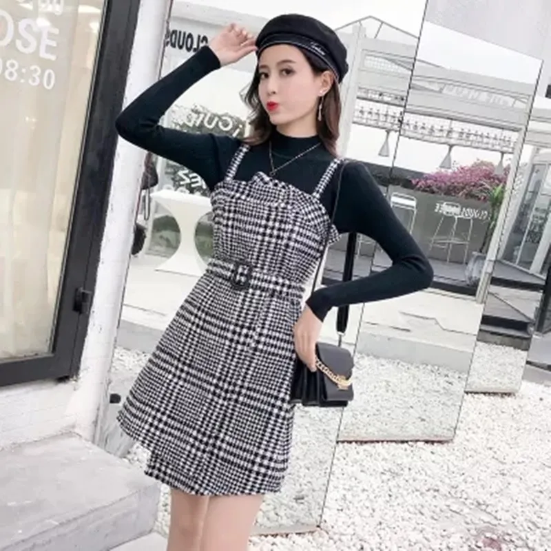 

2021 Autumn Winter New Vintage Woman Long Sleeves Sweater + Irregular Suspender Plaid Tweed Wool Dress 2 Pcs Sets With Belt