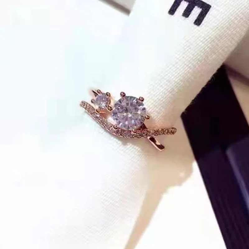 Classic Verlovingsring Aaa Kubieke Zirkoon Vrouwelijke Vrouwen Flash Strass Bruiloft Cz Uitgeholde Band Ringen Zilveren Kleur Sieraden