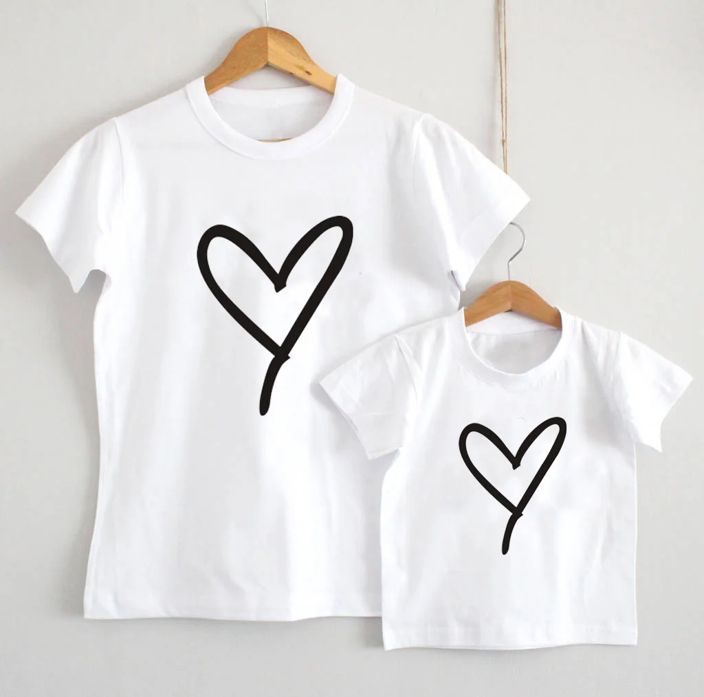 1PC Fashion Mommy and Me Heart Print Matching Tshirt Mom Daughter Dad and Son Family Look Clothes T Shirt Mother\'s Day Gift