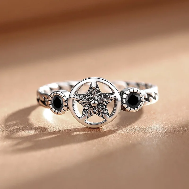 Women's Fashion Simple Style Vintage Rings Pentagram Hollow Geometric Cubic Zirconia Opening Ring Retro Jewelry Size Adjustable