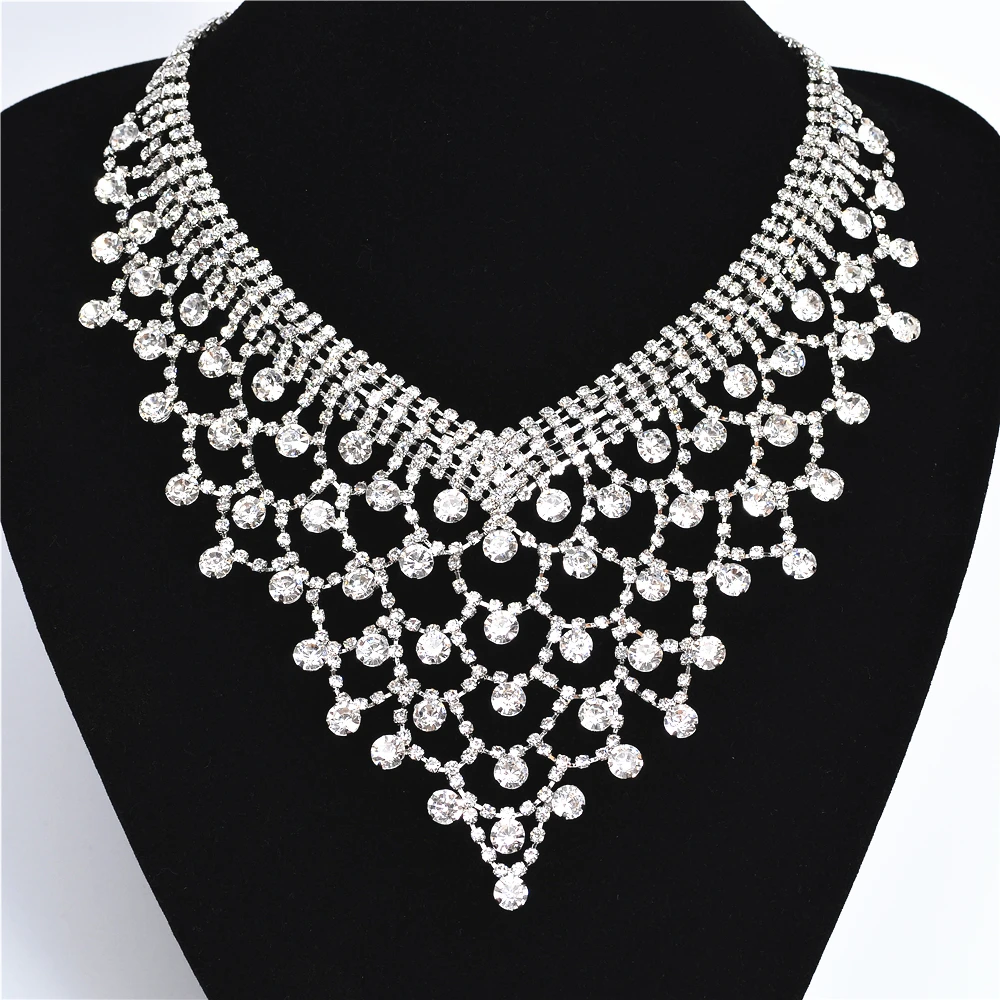 A V shaped white rhinestone necklace, luxury wedding party jewelry for women, sparkling crystal accessories