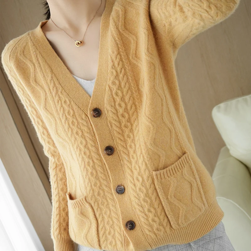 Autumn and Winter New Style 100% Pure Wool Sweater Women\'s V-Neck Knitted Cardigan Loose Casual Cashmere Coat Sweater