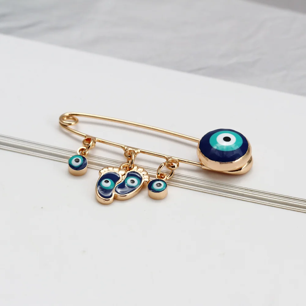 Lucky Eye Feet Charm Blue Turkish Evil Eye Brooch Pin Copper Gold Color Brooch Clothes Clips for Women Girls Men Jewelry BE274