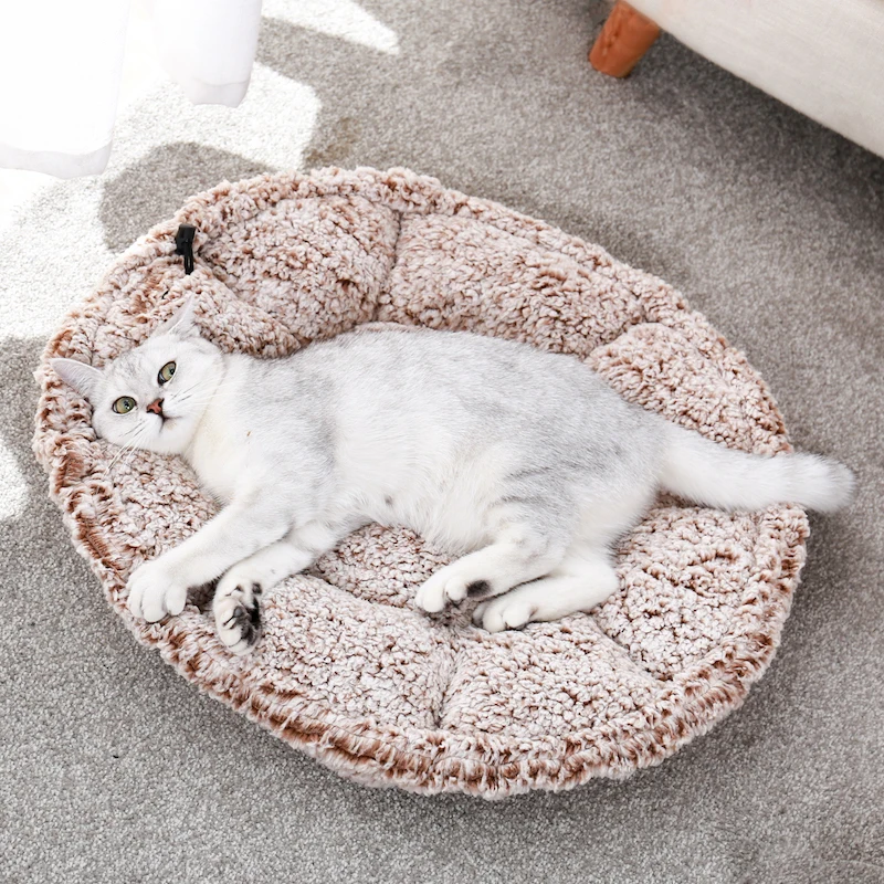 Adjustable Pet Winter Warmming Bed Soft Petal Bed For Dogs And Cats Self Warming Indoor Round Pillow Cuddler Pet Cats Bed Mat