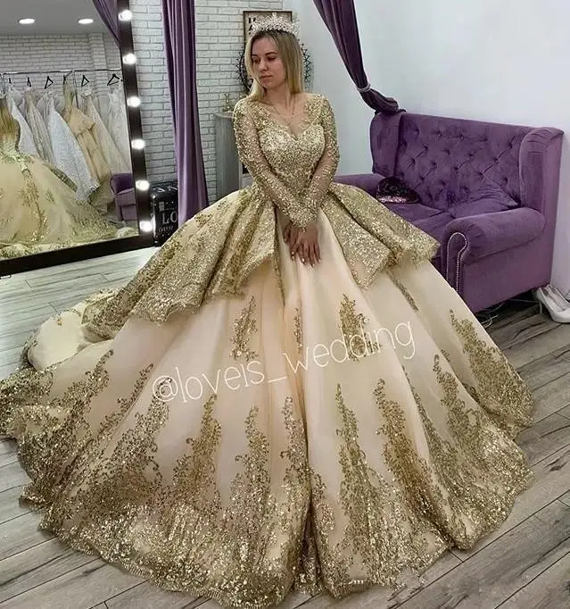 Princess Gold Quinceanera Dresses Long Sleeves Applique Beading Sweet 16 Dress Pageant Gowns vestidos de 15 años 2021