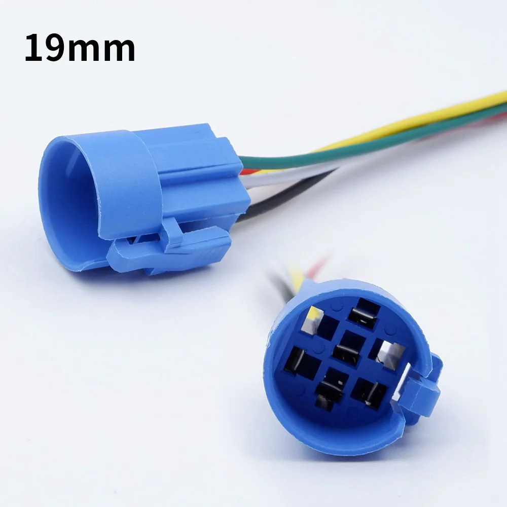 1 piece Connector (wire length: 15cm) it should be purchased with the switch, we will not ship it separately