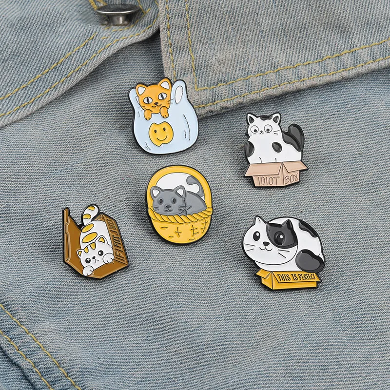 

Cute Cat Brooches for Women Cartoon Kitty In Box Enamel Pins Anime Badge Lapel Pin Bag Backpacks Metal Jewelry Gift Wholesale