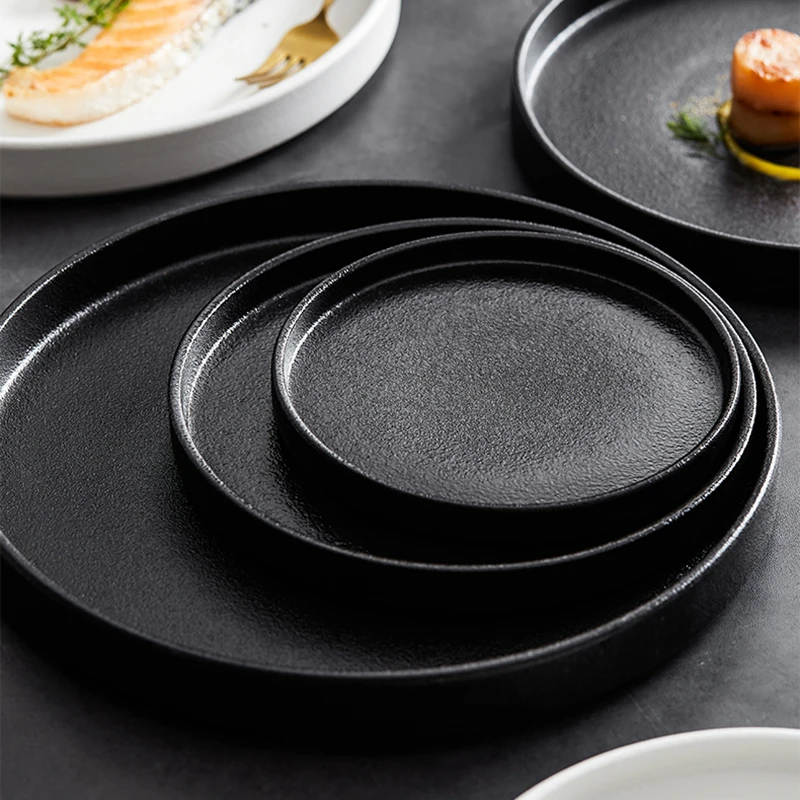 11 Inch Dinner Plate Black and White Ceramic Western Steak Ramen Plate Home Round Fruit Dessert Snack Plate Restaurant Tableware