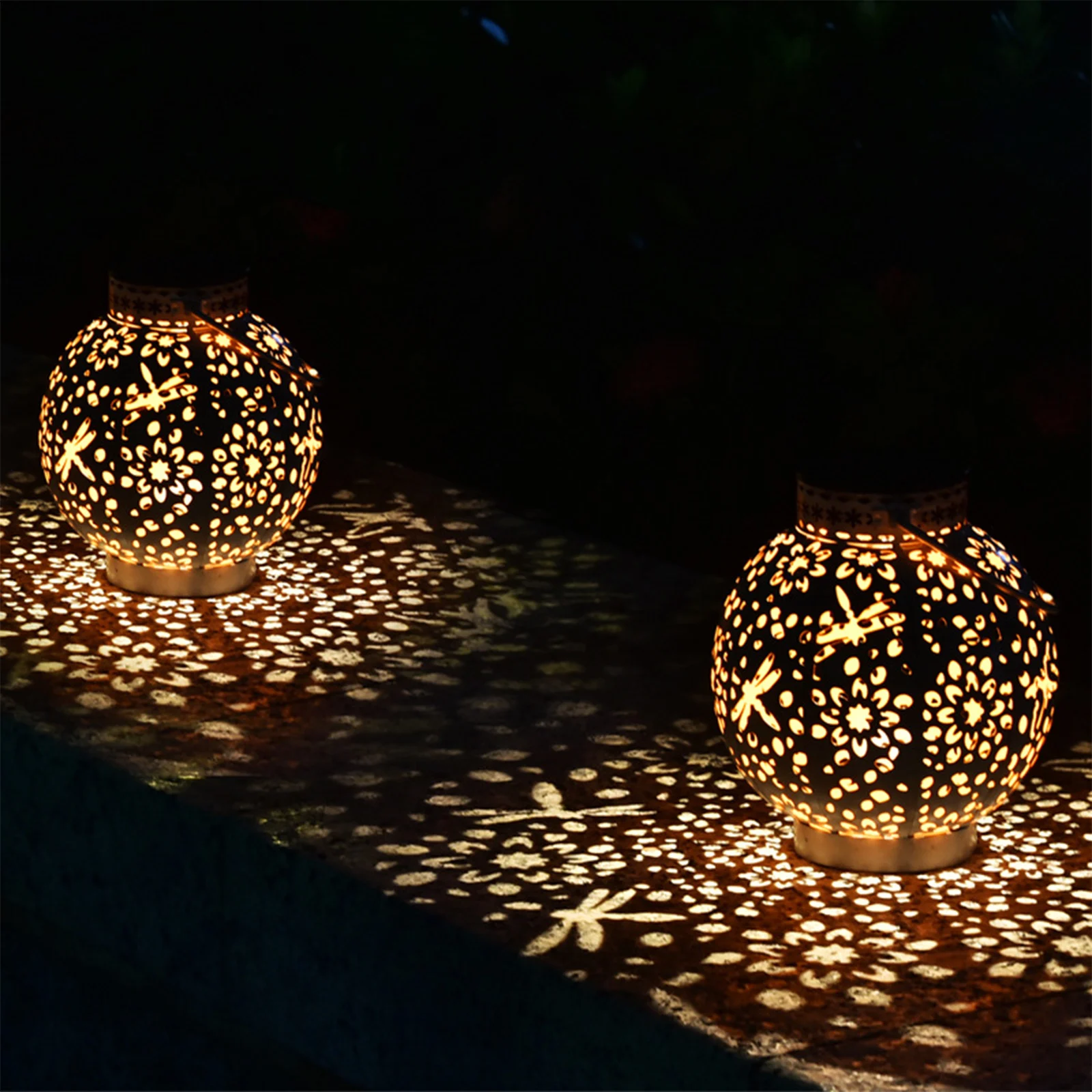 

Solar Lanterns Retro Hollow Lantern Solar LED Lamp Hanging LED Lamp Outdoor Garden Solar Light For Yard Tree Fence Landscape