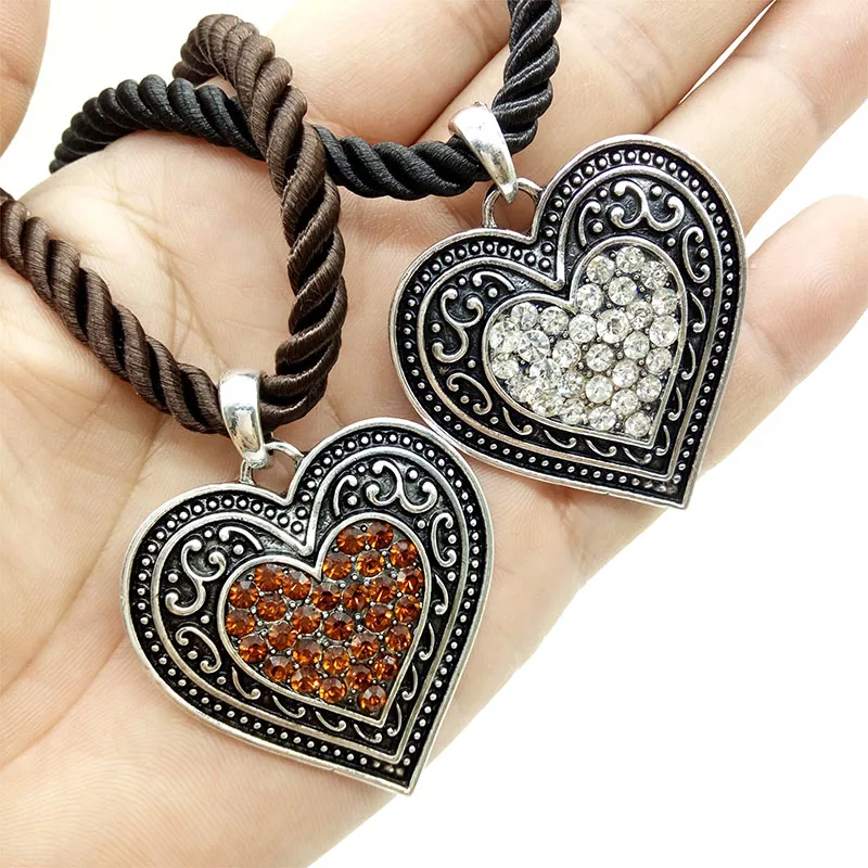 Fashion Vintage Multicolor Rhinestone Heart Shape Carved Pendant Necklace Women Charming Rope Necklace Jewelry Wholesale