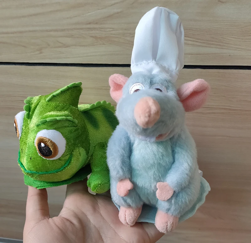 

Disney Parks Ratatouille PASCAL PLUSH TOY Rapunzel Tangled Magnet Magnetic 2PCS