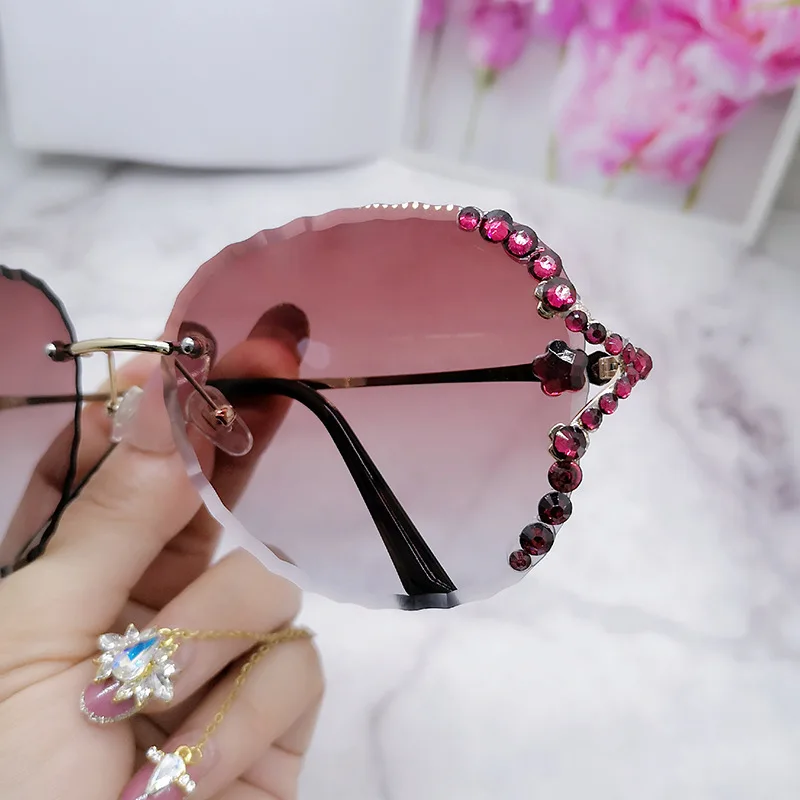 2021 new personality diamond-encrusted crystal frameless trimming sunglasses ladies street photography sunglasses