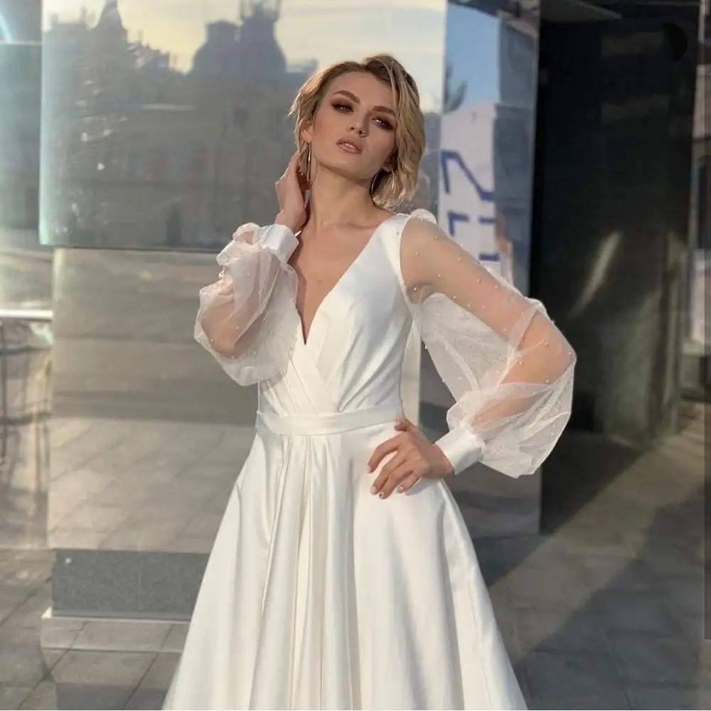 Abito da sposa splendida a-line manica lunga perle scollo a v in raso eleganti abiti da sposa lunghezza del pavimento Sweep Train Backless Robe De