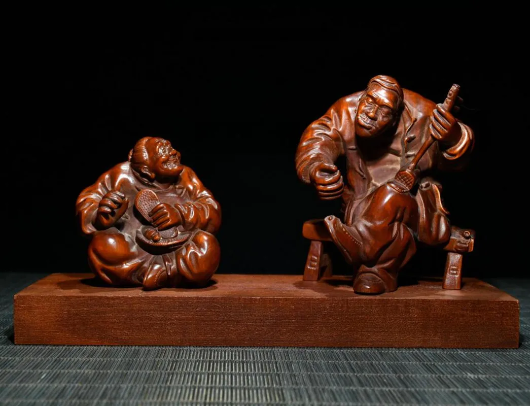 

Archaize seiko Hand-carved boxwood Old grandpa and Old Grandma desktop decoration small crafts statue A pair