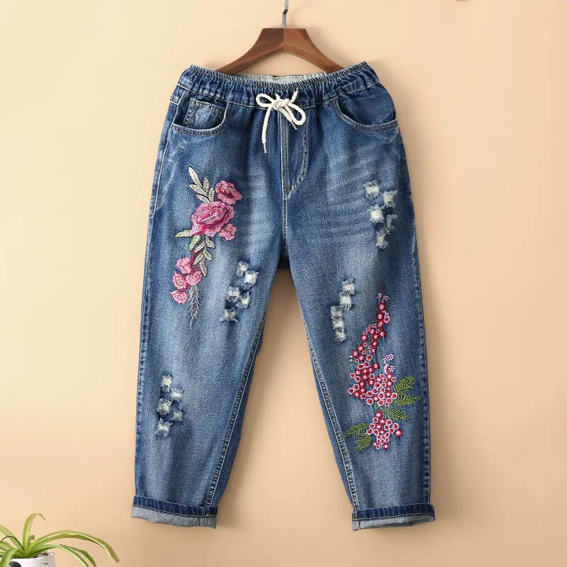 Women High Waist Jeans Capris New 2024 Spring Summer Vintage Floral Embroidery Loose Female Casual Ripped Denim Harem Pants