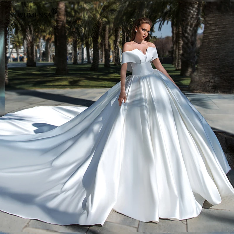 White Soft Matte Satin V Neck Wedding Dress Pleated Waist Boho Bridal Gown Vestidos De Noiva Off Shoulder Ball Gown Dresses A138