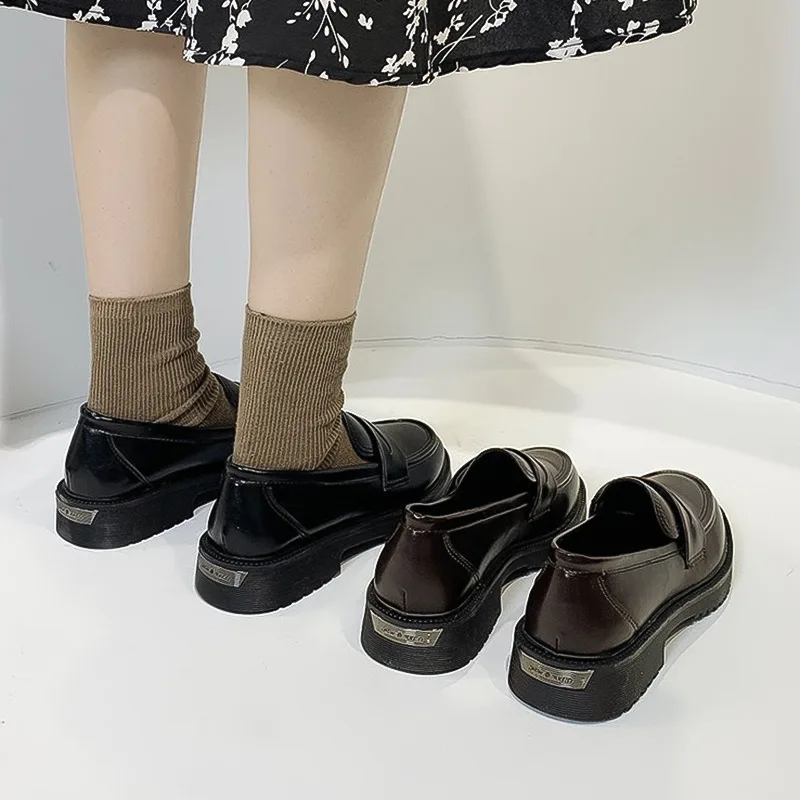 Zapatos de plataforma de cuero para mujer, suela gruesa, punta redonda, negro, marrón, Pu, poco profundos, estilo británico puro, Retro, sin cordones, ocio, 2021